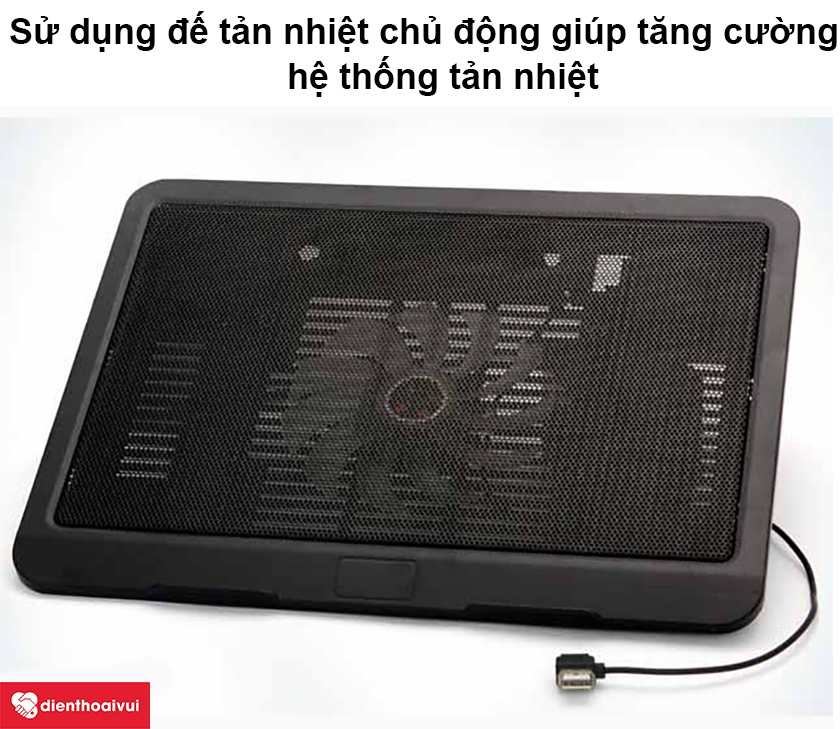 DTV thay-quat-mabook-pro-2016-3.jpg