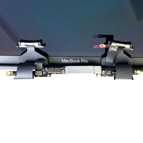 thay-man-hinh-roi-cho-macbook-pro-15-inch-2018-a1990-chinh-hang-gen-a-4.jpg