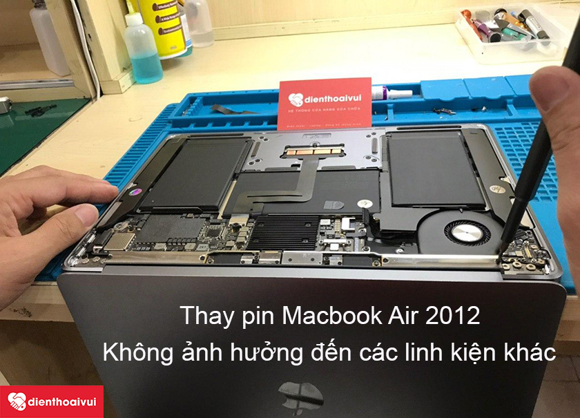 thay-pin-macbook-air-2012-3.jpg